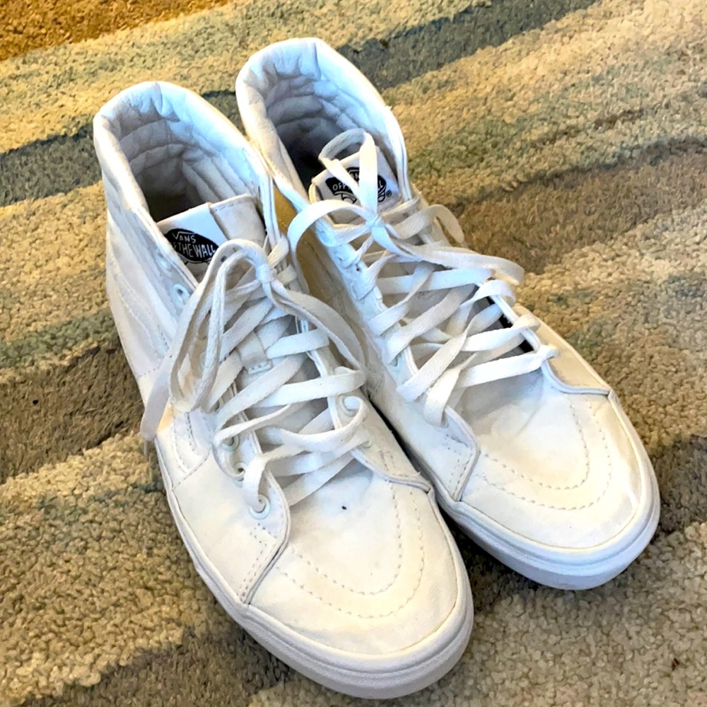 high top white canvas vans